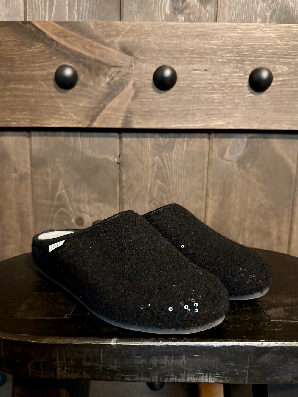 Tofee (German) Black Women's Cozy Slip-On Slippers with Sequins